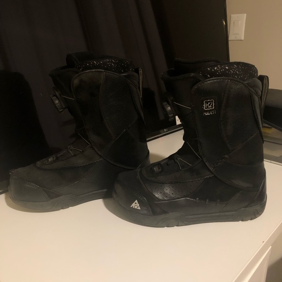 Snowboarding boots - Picture 4 of 5